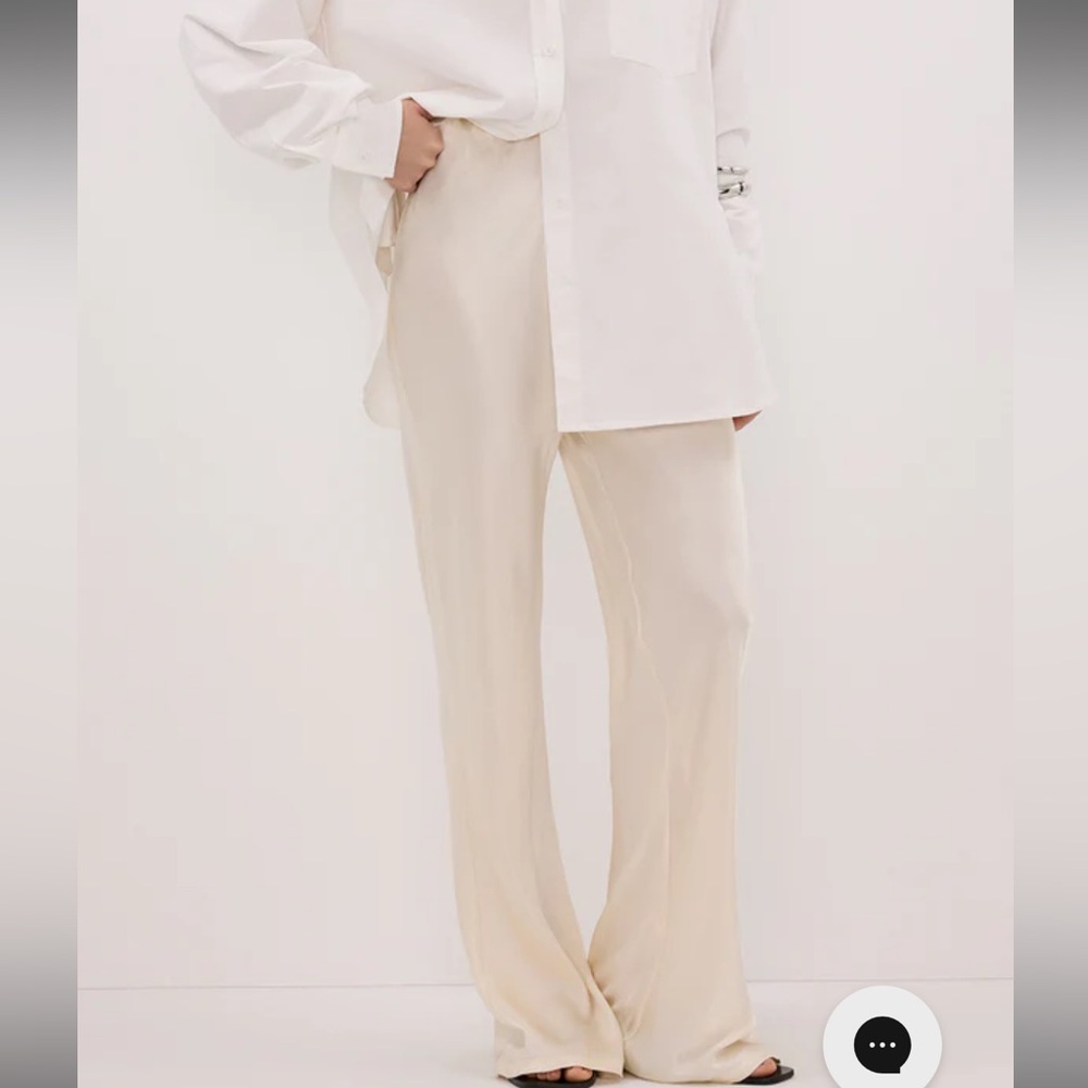 Dissh Myka Satin Cream Pants size 2